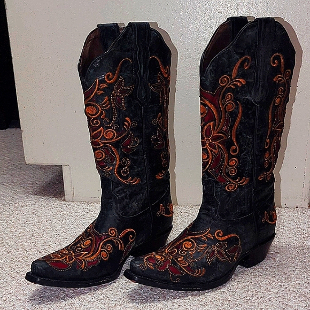 Pecos Belle Black Heeled Boots with Intricate Embroidery